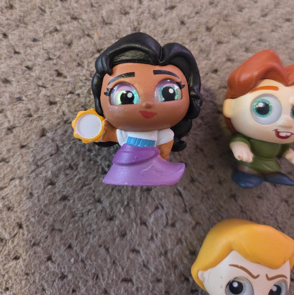 Disney Doorables The Hunchback of Notre Dame Lot Of 4! Series 12 Preowned - Picture 7 of 13